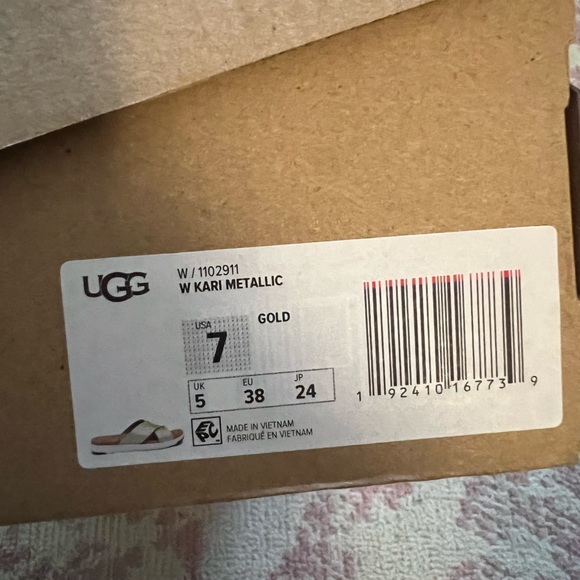 Ugg Kari Metallic Sandals sz 7 - Picture 6 of 6